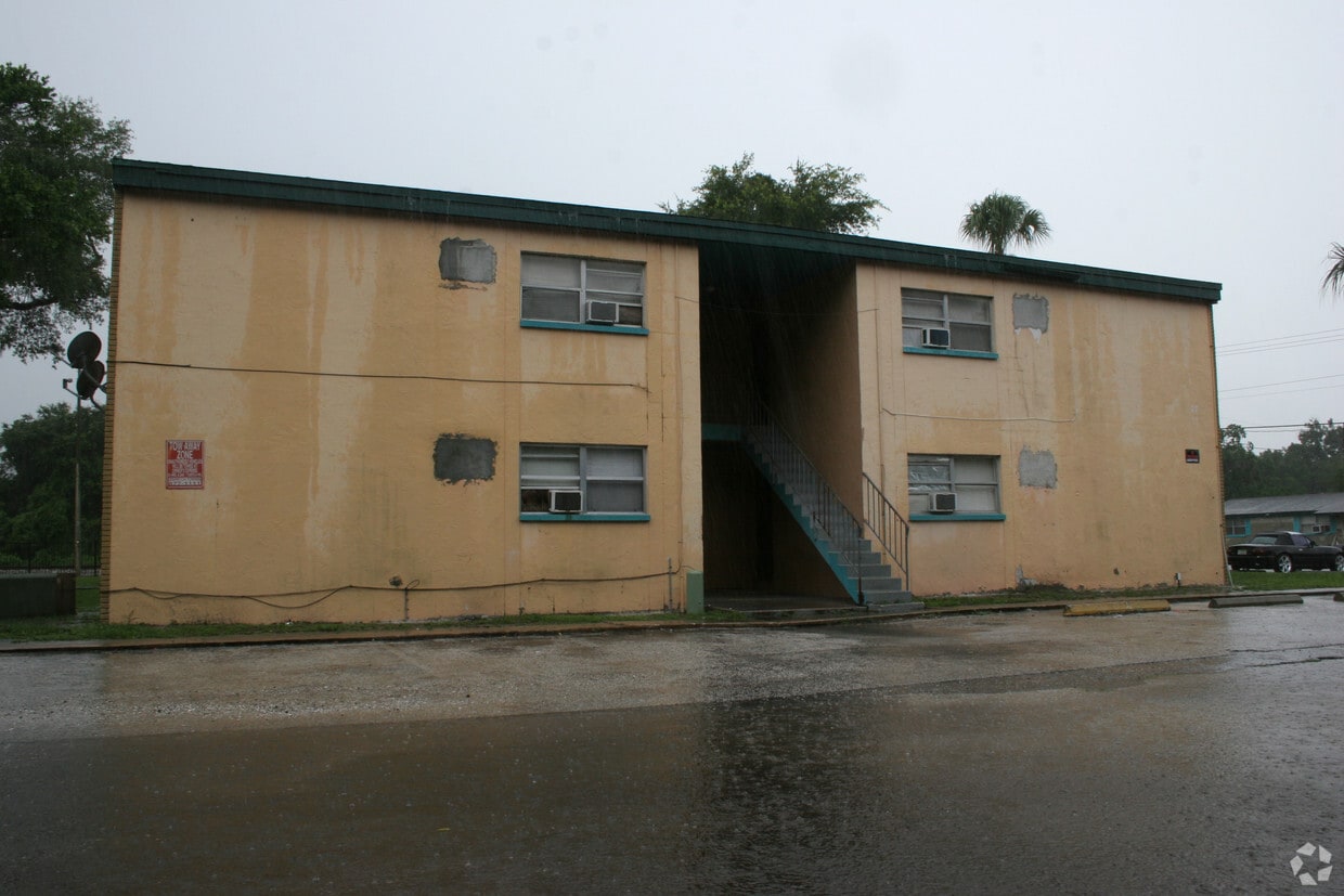Primary Photo - 1101 E 140th Ave