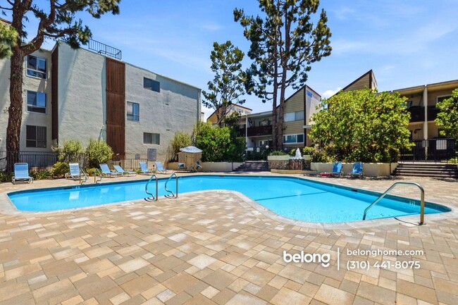 Building Photo - 5950 Canterbury Dr
