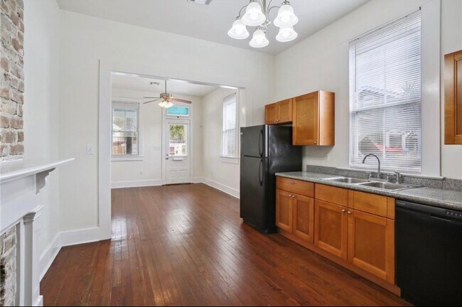 Building Photo - 1732 N Gayoso St