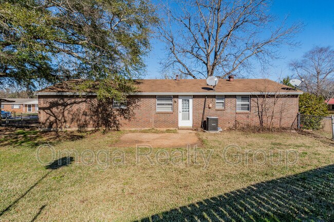 Building Photo - 713 Mimosa Rd