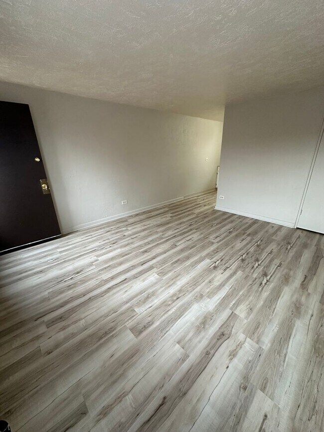 Foto del edificio - 2607 Poplar Ct