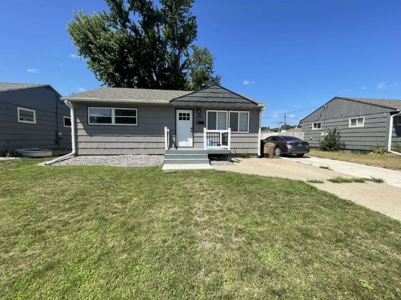 Primary Photo - 3009 S Covell Ave