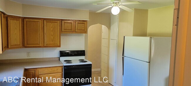 Building Photo - 3 br, 1 bath House - 4134 N 6th Street