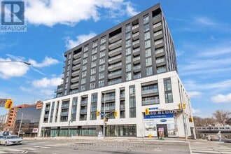 Building Photo - 1660 Bloor St W