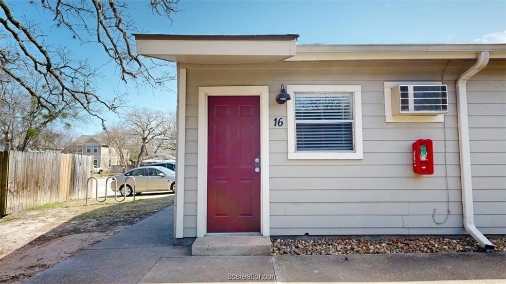 Primary Photo - 500 Foch St