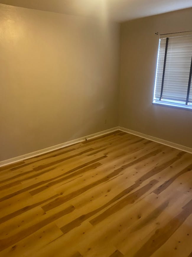 Foto del edificio - 1008-1010 W Dorothy Ln