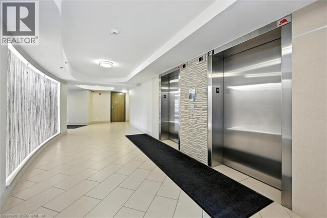 Building Photo - 3070 Rotary Way