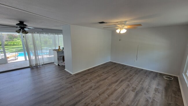 Building Photo - 2130 Wonderwin St