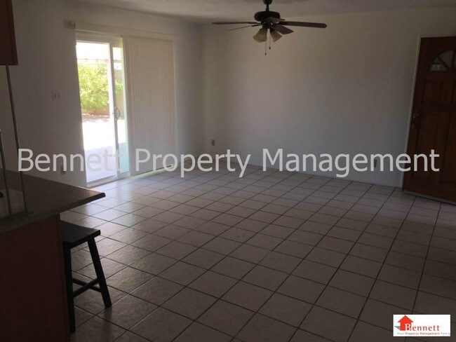 Foto del edificio - 9801 N 11th St