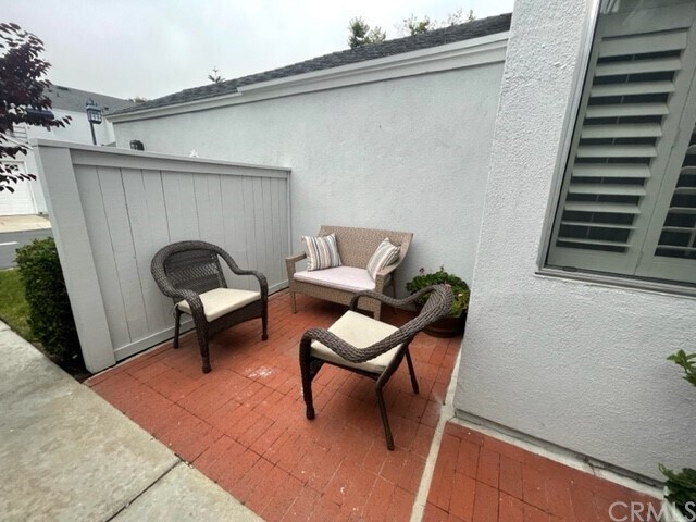 Building Photo - 24412 Lantern Hill Dr
