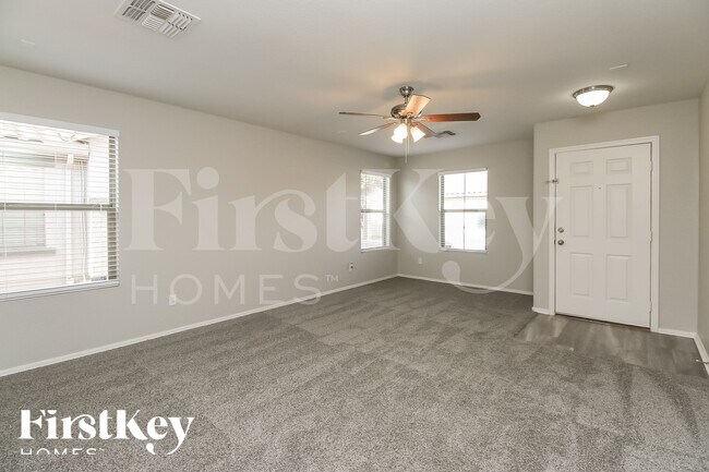 Foto del edificio - 3741 E Jasper Dr