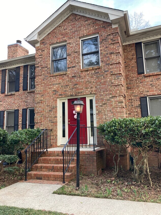 Primary Photo - 771 N Parkwood Rd