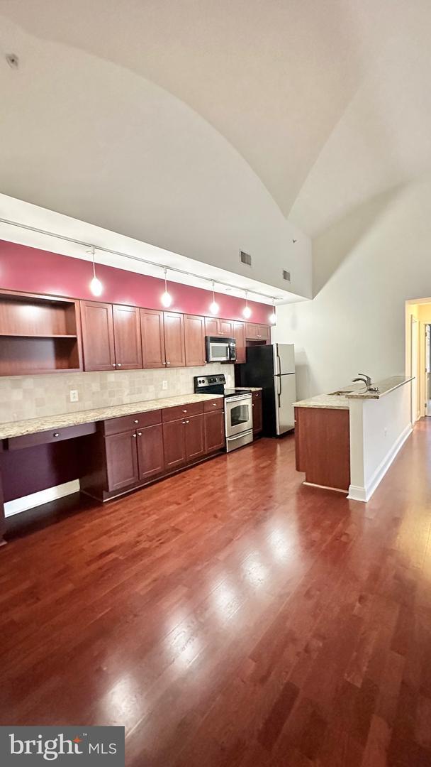 Building Photo - 1 Academy Cir