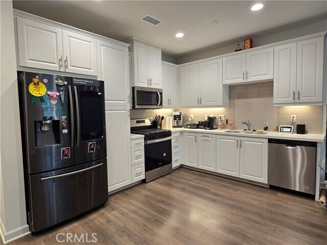 Foto del edificio - 3691 E Moonlight St