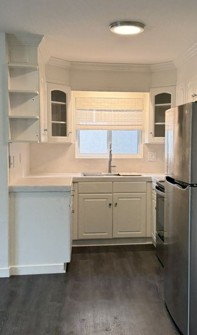 Building Photo - Newly remodeled 2 Bed/1 Bath condo with garage for rent in Paradise Hills.