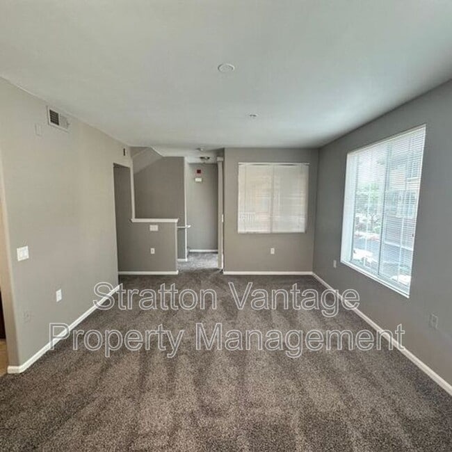 Building Photo - 1920 E Bell Rd