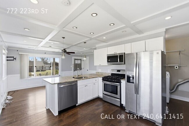 Foto del edificio - 772 223rd St