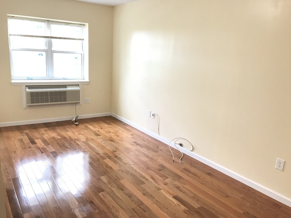 Foto del edificio - 3323 Sedgwick Ave