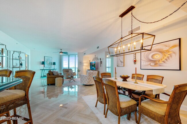 Foto del edificio - 241 Riverside Dr