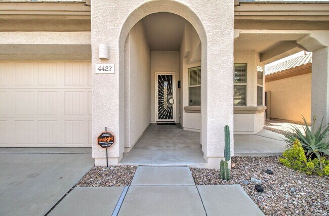Building Photo - 4427 W Powell Dr