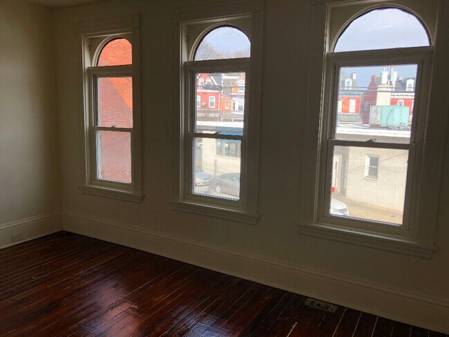 Foto del edificio - 642 Marietta Ave