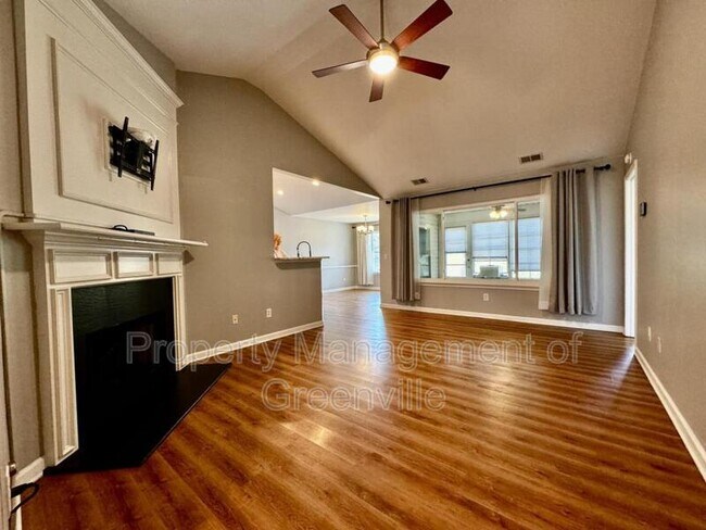 Foto del edificio - 603 Fairview Lake Way