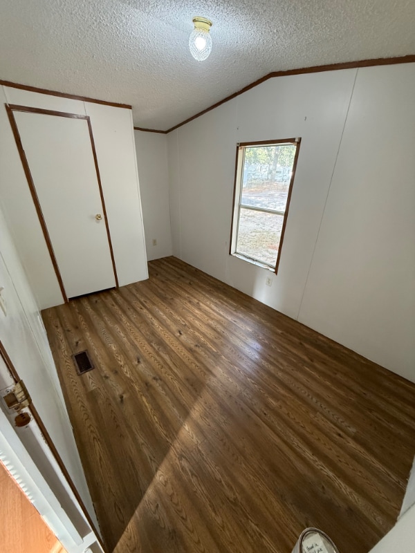 Building Photo - 408 Mooney St