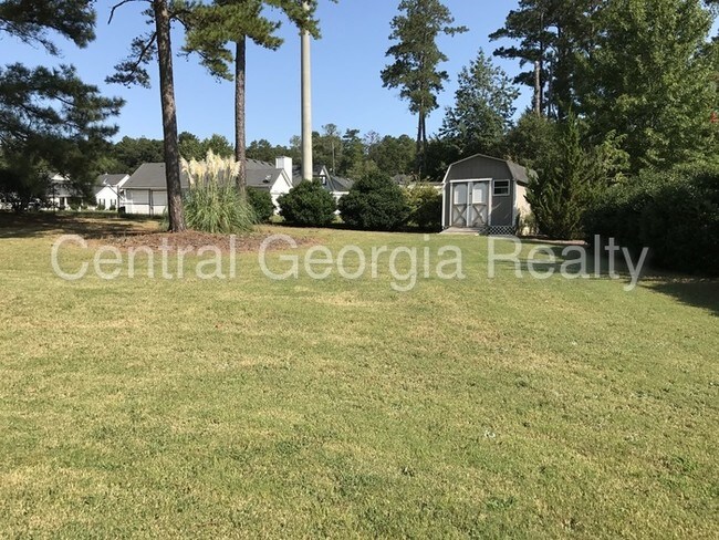 Foto del edificio - 300 Woodland Ridge Cir