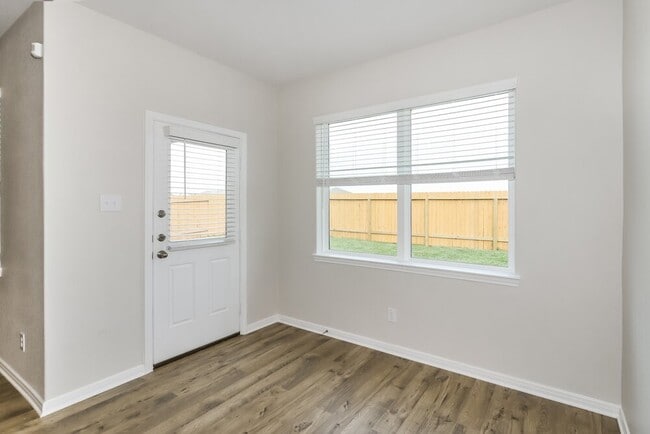 Foto del edificio - 7523 Tipton Meadow Way