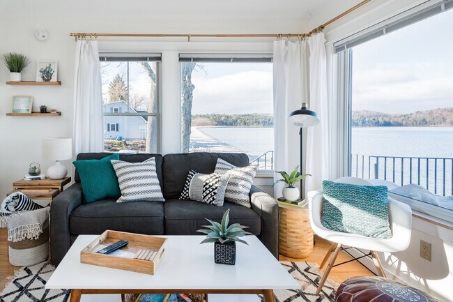 Foto del edificio - 638 Bay Rd