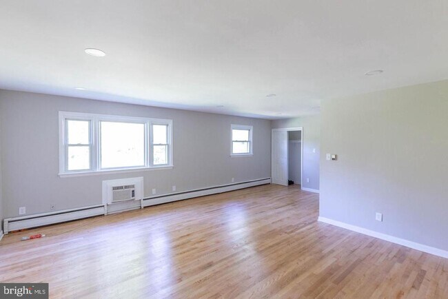 Foto del edificio - 14698 Colchester Rd