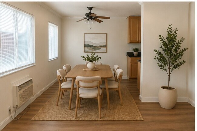 Building Photo - 2B 2B condominium in El Cajon