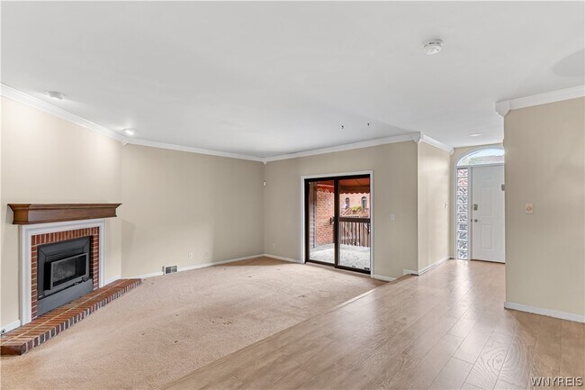 Foto del edificio - 353 Lakefront Blvd