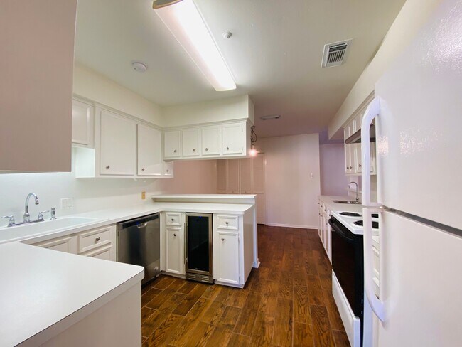 Foto del edificio - 30 River Creek Way