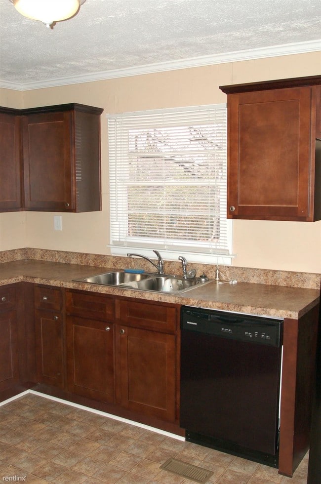 Building Photo - 3 br, 1 bath House - 3402 Eisenhower Circle
