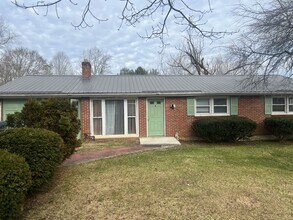 Building Photo - 1113 N Paperville Rd