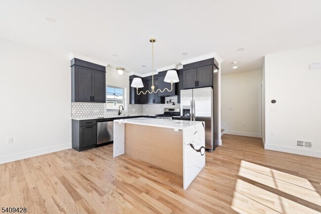 Foto del edificio - 401 Tillman St