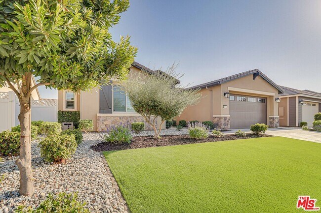 Foto del edificio - 14001 Barbon Beck Ave