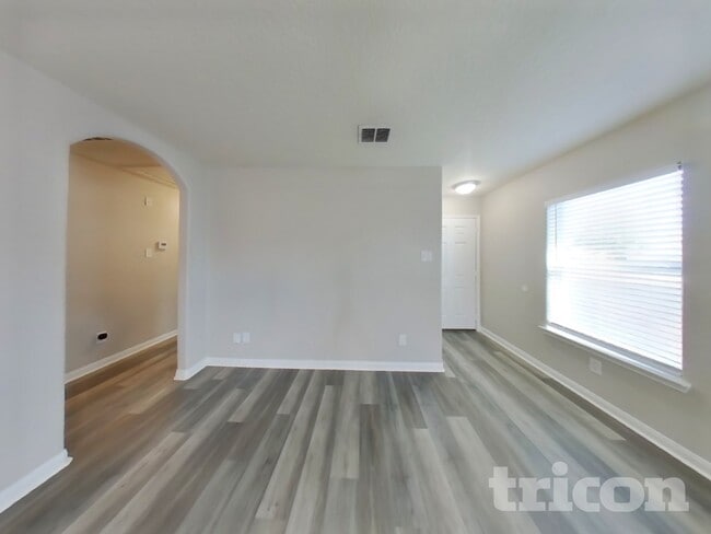 Building Photo - 6803 Luckey Tree