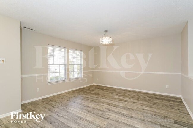 Foto del edificio - 6909 Maywood Cir