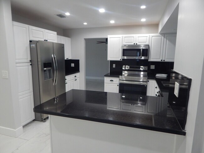 Building Photo - 8301 Wilton Dr
