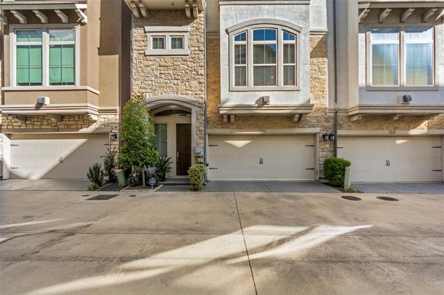 Foto del edificio - 762 Lacey Oaks Pl