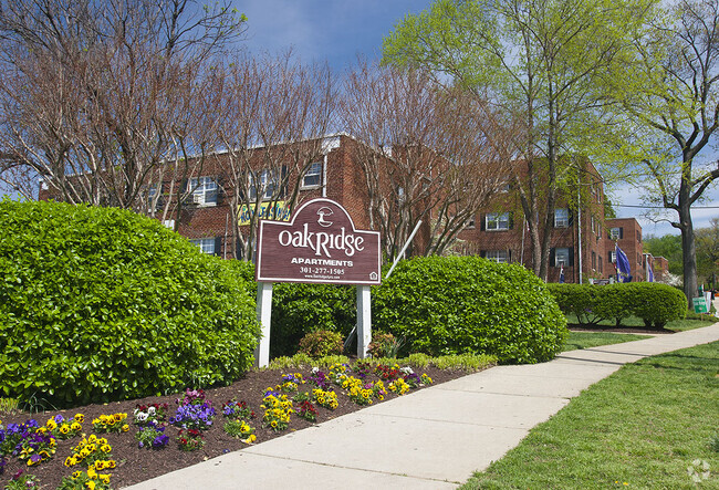 Oak Ridge Apartments