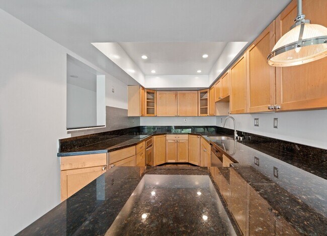 Foto del edificio - 5650 Cambridge Way