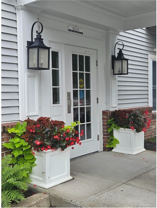 Foto principal - 100C Danbury Rd