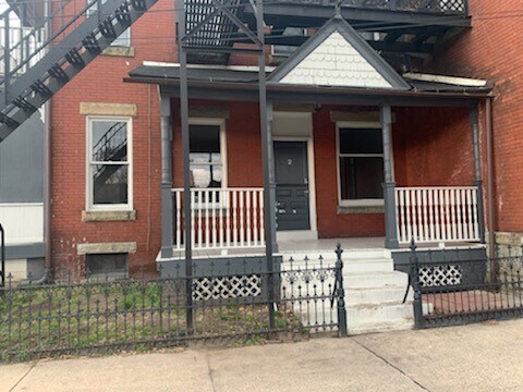 Primary Photo - 212 Forster St