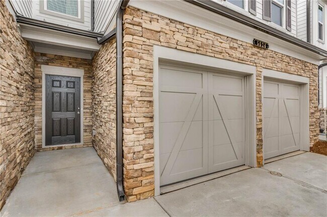 Foto del edificio - 5820 Flint Ln