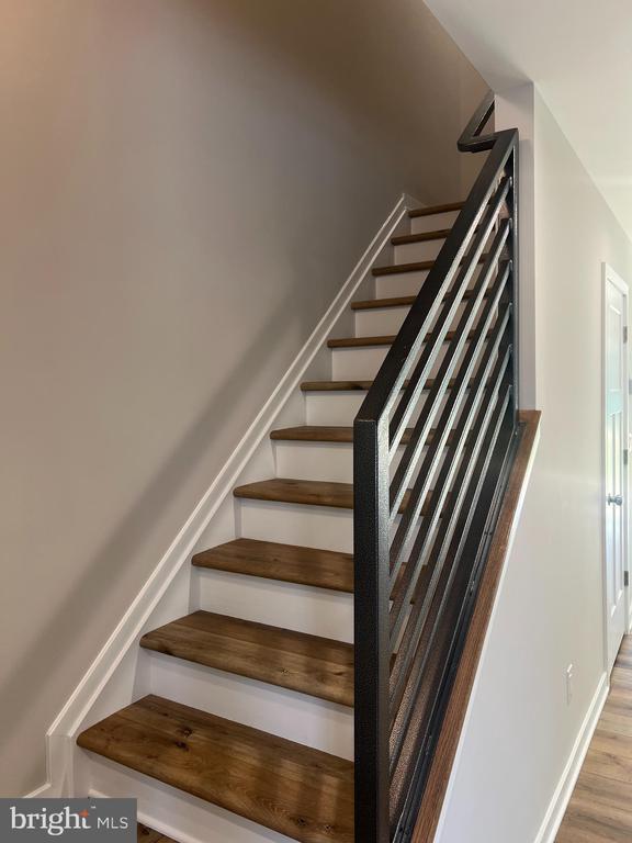 Foto del edificio - 350 W 11th St