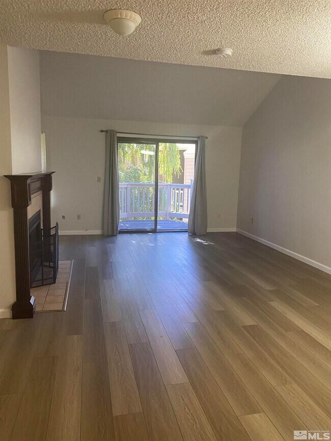 Building Photo - 2875 Idlewild Dr