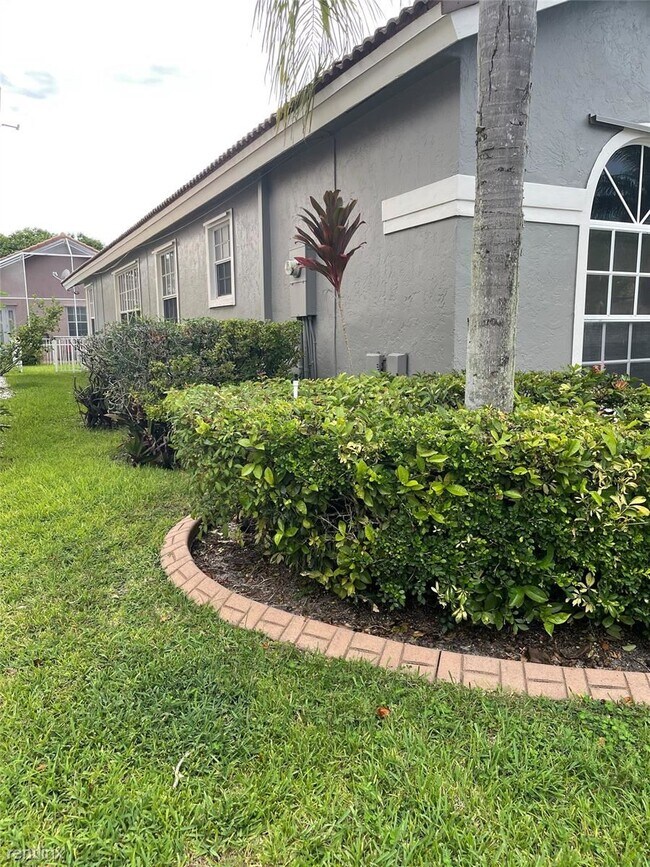 Foto del edificio - 3 br, 2 bath House - 1018 NW 116th Ave